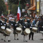 ALUMNOS DE METEPEC EN EL DESFILE