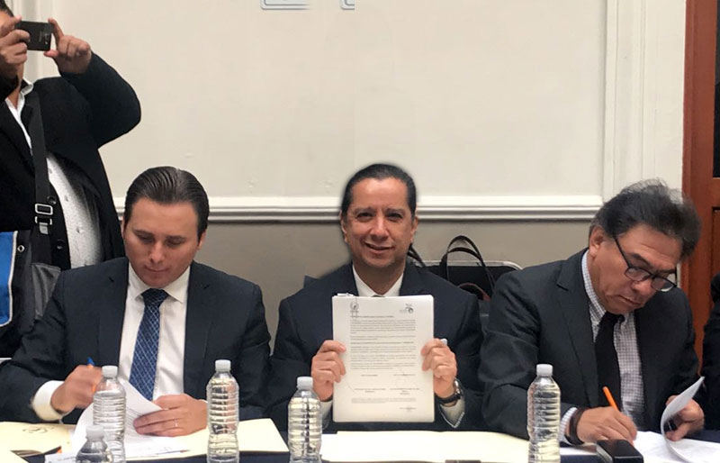 FIRMA JORGE OLVERA CONVENIO CON