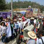 METEPEC, Paseo de San Isidro Labrador que encabezó David López con su esposa