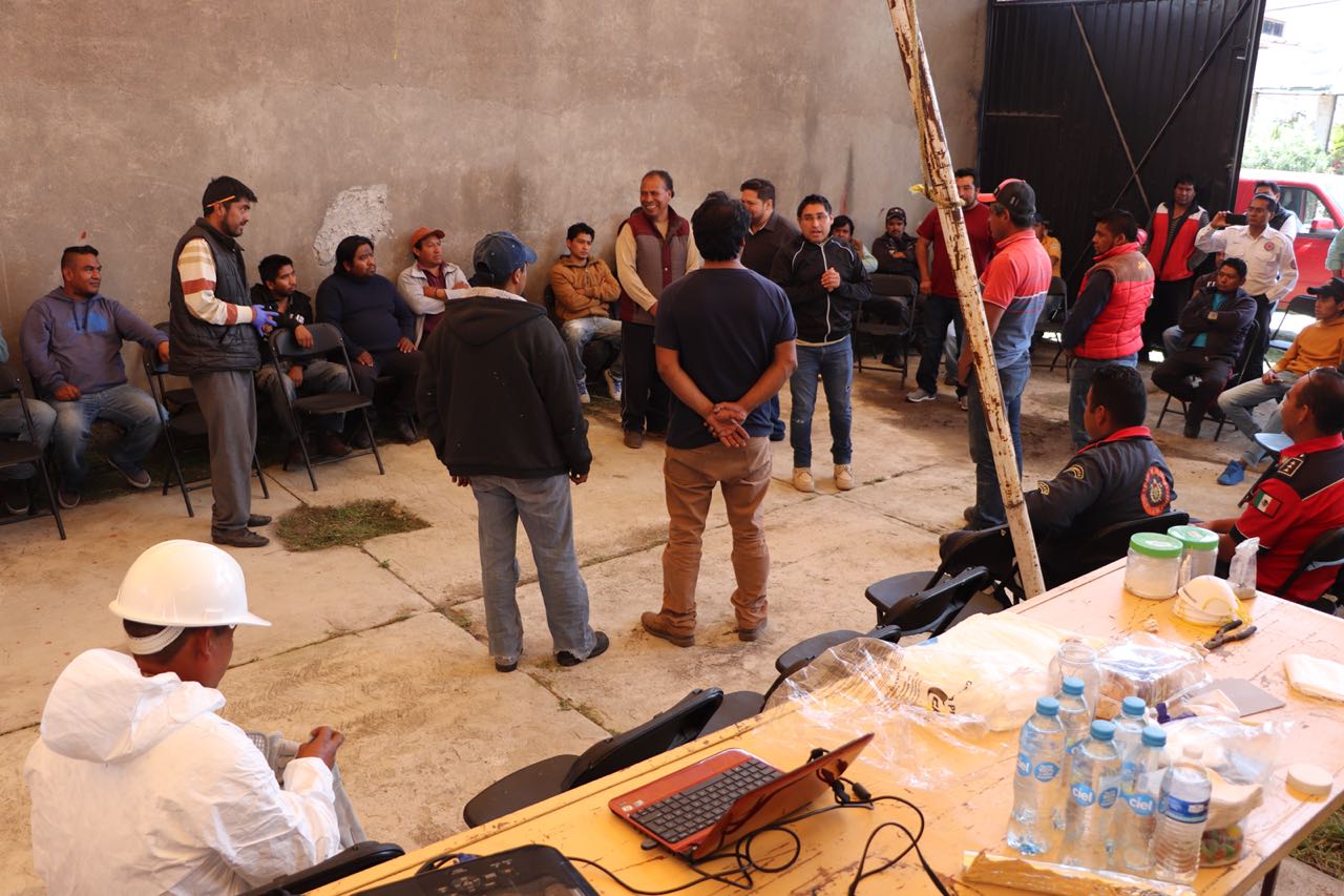 Capacitan a Pirotécnicos