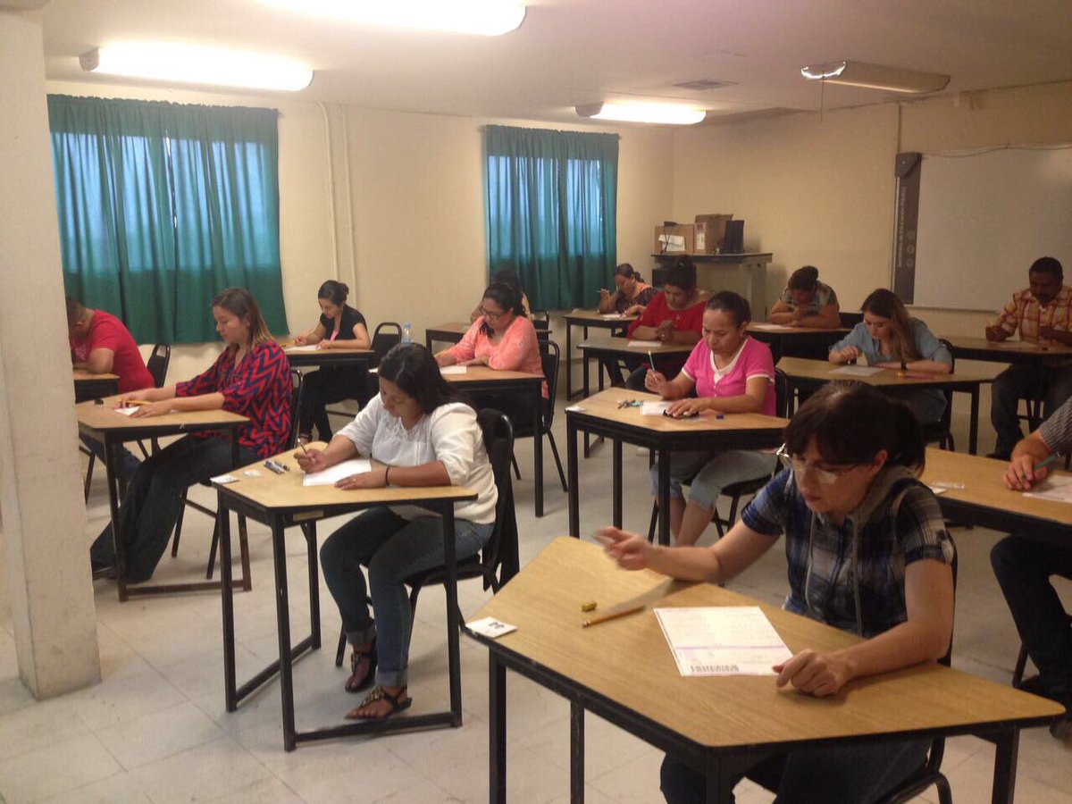 EVALUAN A PROFESORES-FOTO EL HERALDO DE SALTILLO
