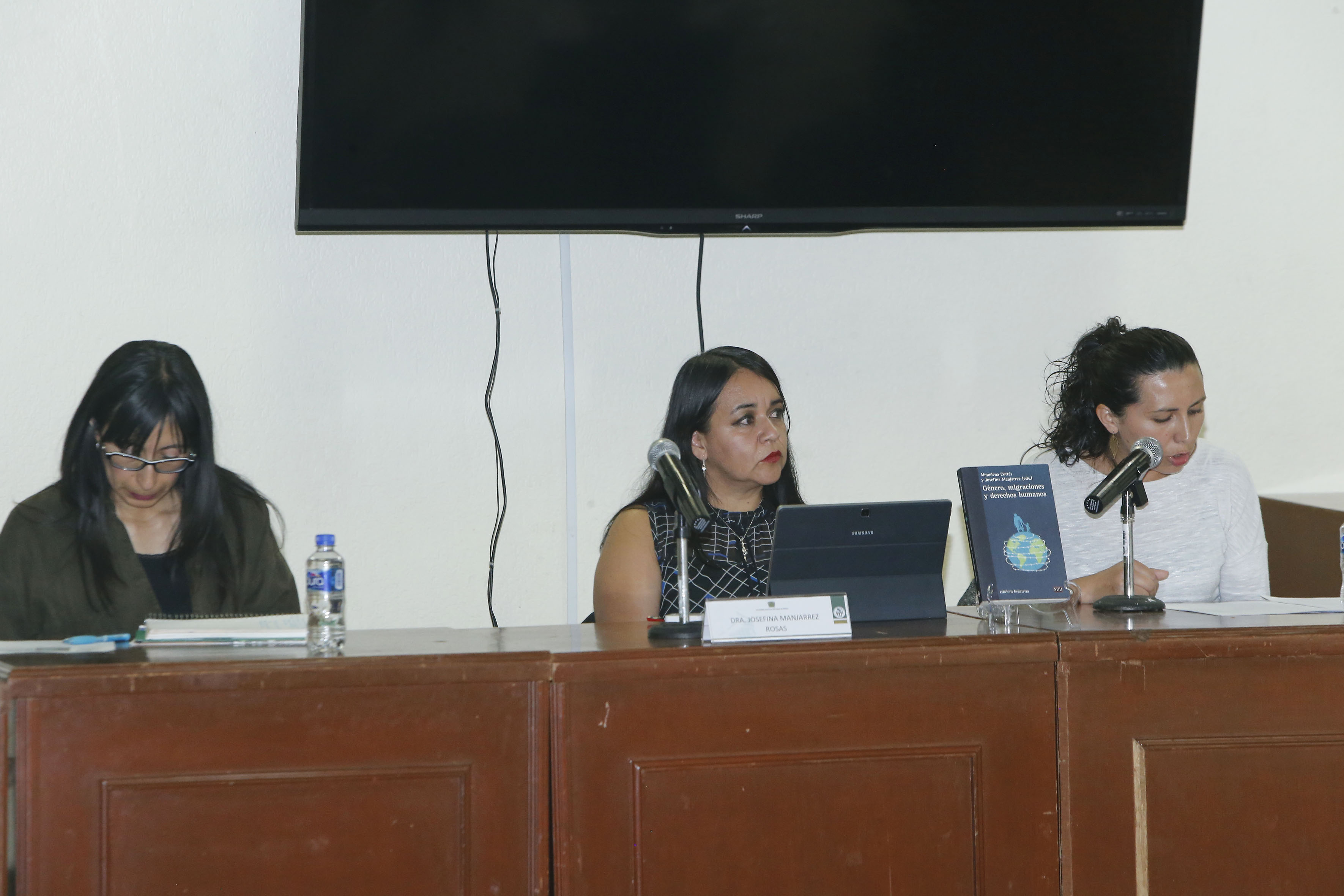 PRESENTAN LIBRO SOBRE GÉNERO, MIGRACIONES Y DERECHOS HUMANOS, EN LA UAEM