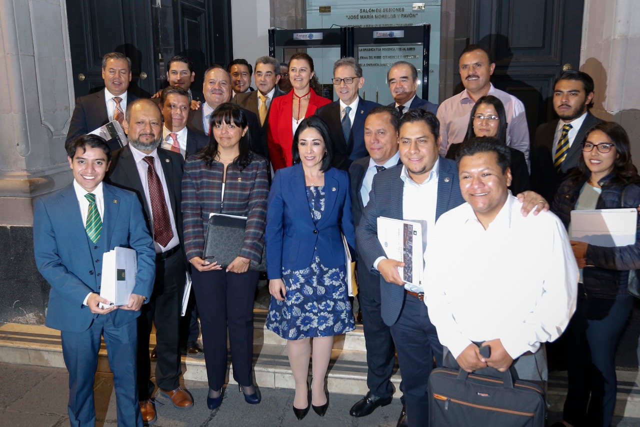 APERTURA DEL RECTOR PARA UNA NUEVA LEY DE LA UAEM