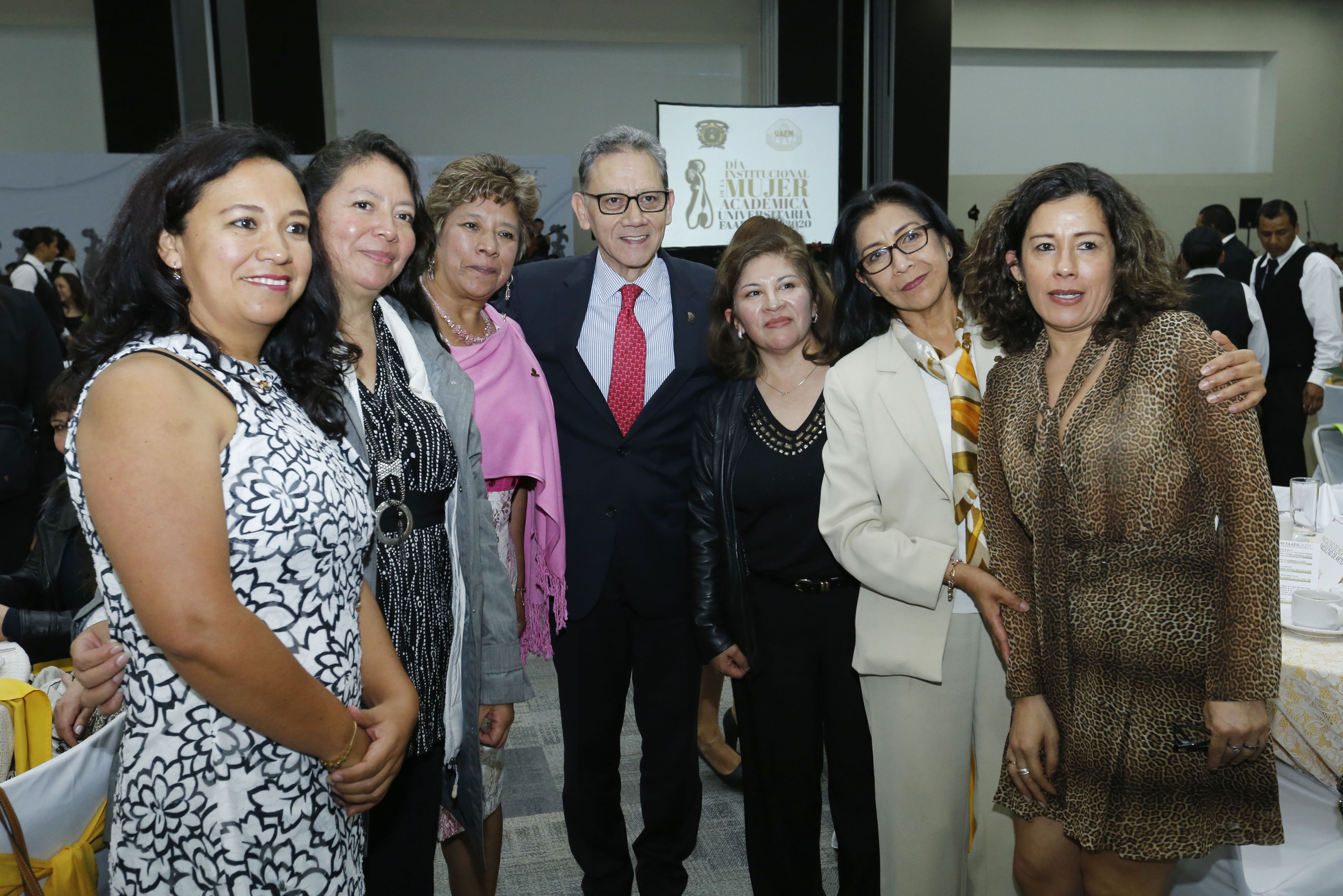 TRABAJO PERMANENTE EN LA UAEM PARA GARANTIZAR CONDICIONES DE EQUIDAD: RECTOR ALFREDO BARRERA