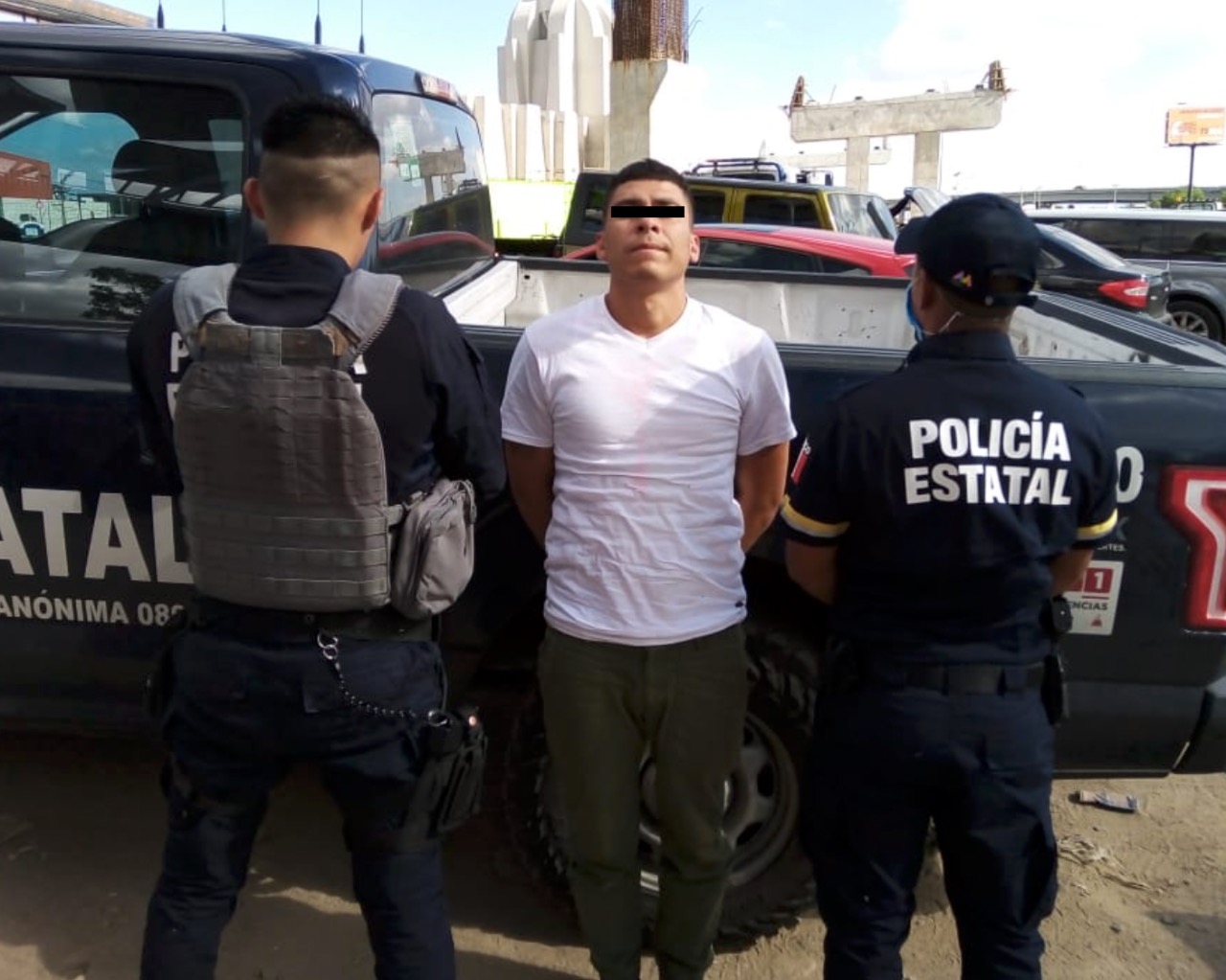 SE ROBA AUTO AMENAZANDO CON PISTOLA DE JUGUETE; LO CAPTURA POLICÍA ESTATAL