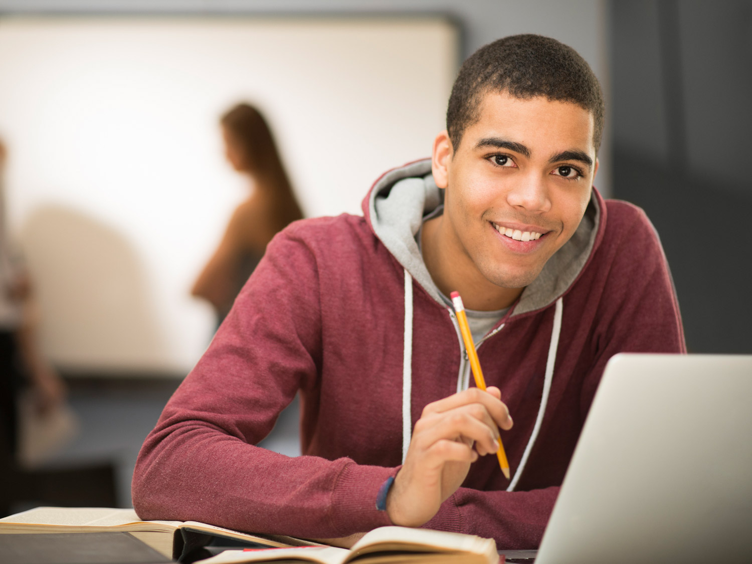 Becas de conectividad para alumnos de la UAEMstandard_1500x1125_laptopguy