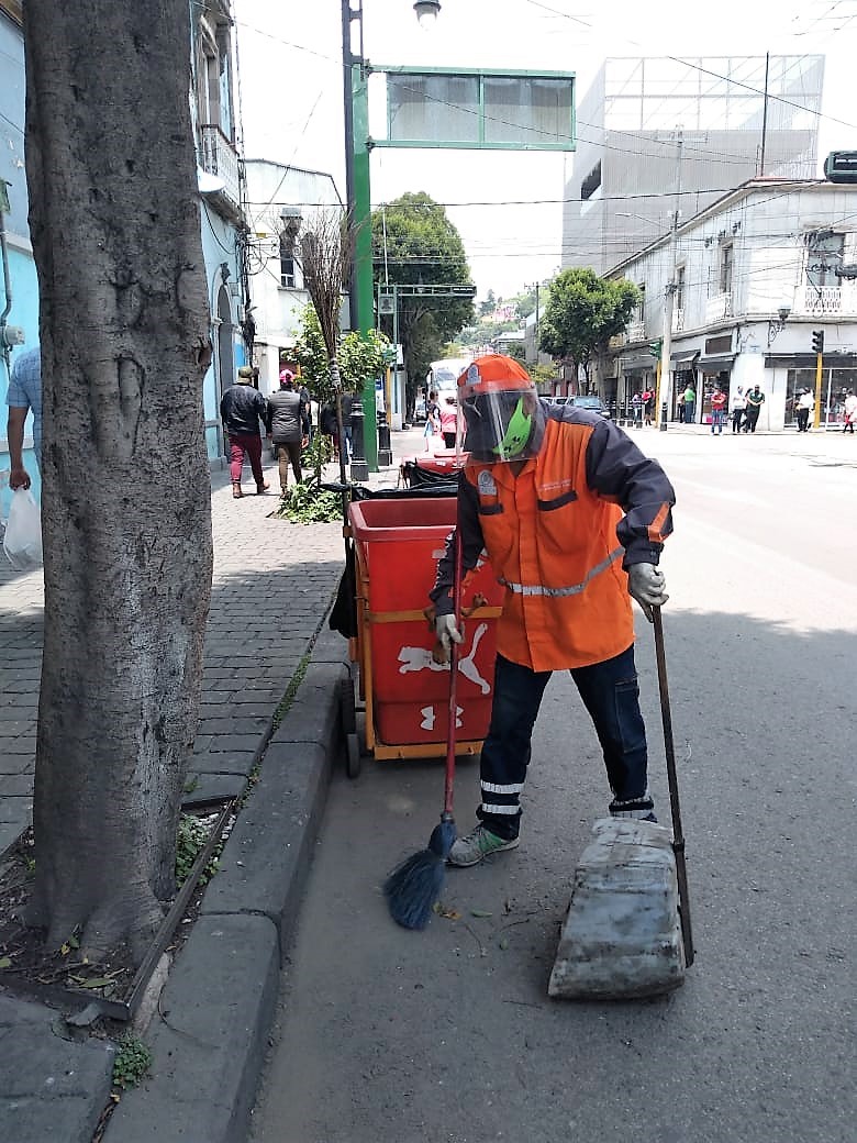 RECONOCIMIENTO DE TOLUCA AL TRABAJO DE LOS BARRENDEROS