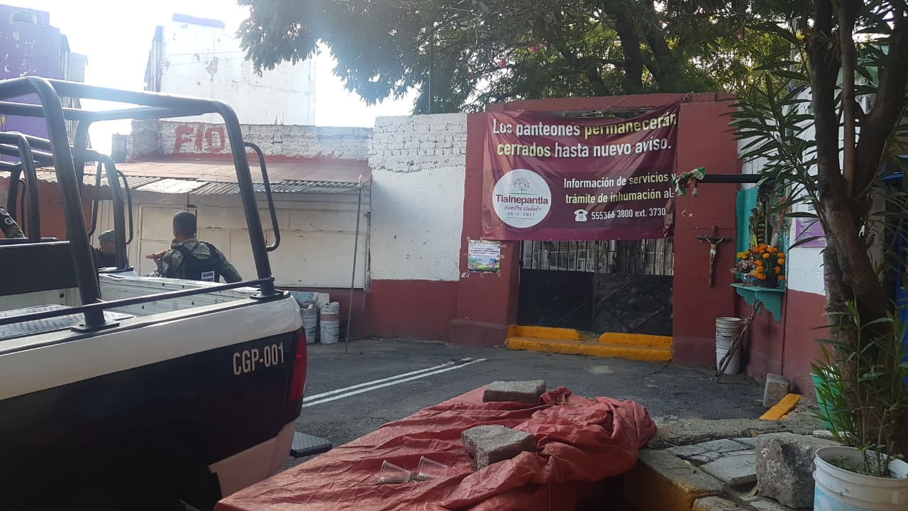 Tlalnepantla. Panteones cerrados para evitar contagios de COVID 2020-11-02 at 1.27.48 PM
