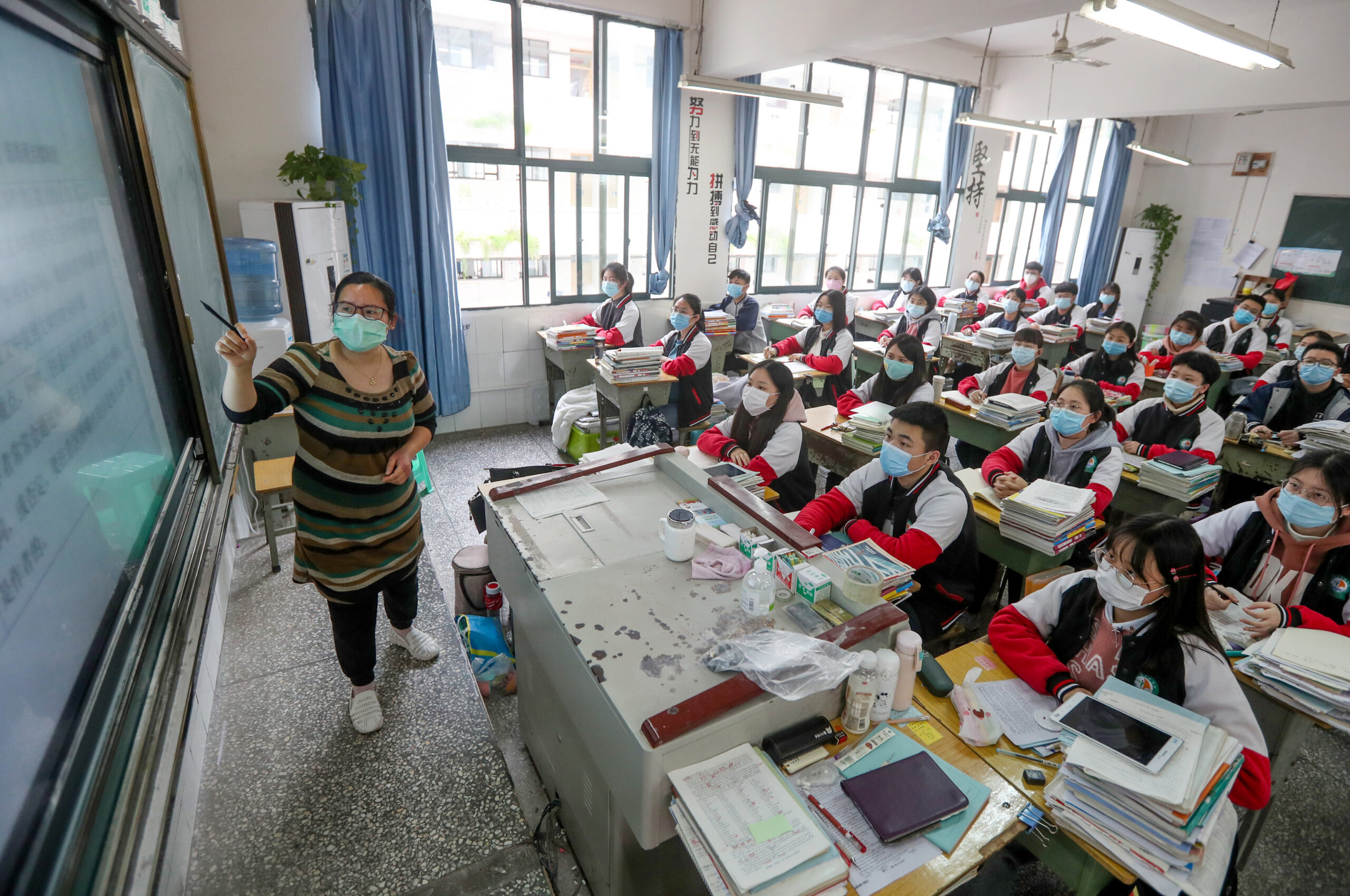 Students attend school amid Coronavirus pandemic in China