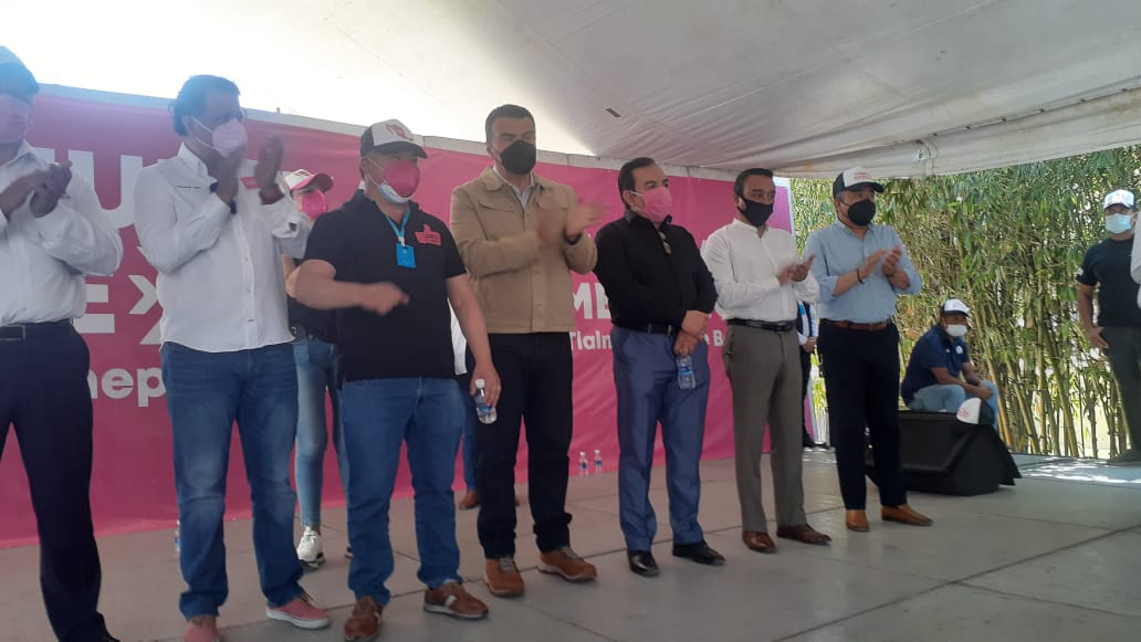 Asegur4a dirigente de Fuerza por México, que el Estado de México se pintará de rosa. 2021-03-15