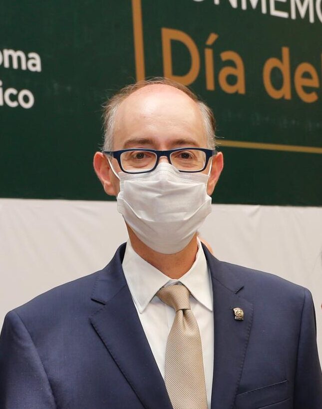 DIÁLOGO RESPETUOSO CON LOS PODERES DE LA ENTIDAD, MANIFIESTA EL RECTOR DE LA UAEM, CARLOS BARRERA DÍAZ