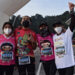 Con las respectivas medidas de protección contra el COVID, los participantes en la carrera de las Luciérnagas llevaron su cubrebocas.