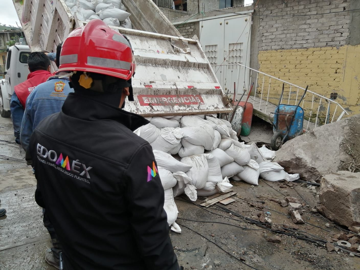 LOGRAN CUERPOS DE BÚSQUEDA Y RESCATE EL HALLAZGO Y EXTRACCIÓN DE DOS CUERPOS EN ZONA DEL CERRO DEL CHIQUIHUITE