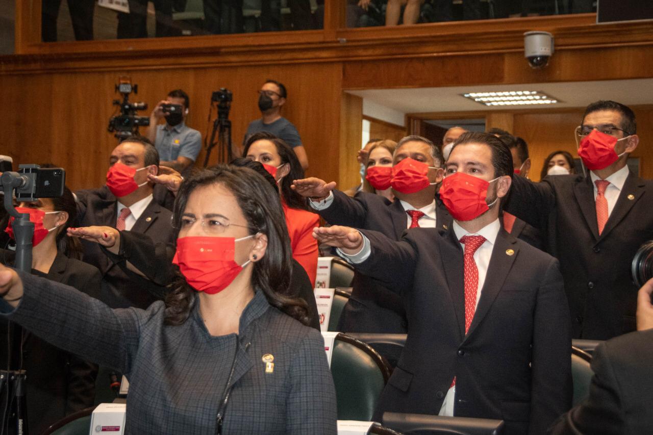 Los diputados integrantes de la LXI Legislatura del Estado de México rindieron protesta