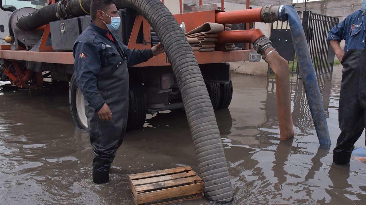 OPERA GRUPO TLÁLOC EQUIPOS DE BOMBEO PARA MITIGAR ENCHARCAMIENTOS EN VIALIDADES DE SAN MATEO ATENCO