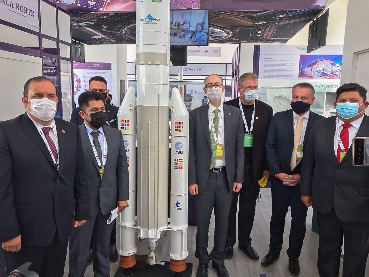 ASISTE EL RECTOR DE LA UAEM, CARLOS EDUARDO BARRERA, A LA INAUGURACIÓN DE LA FERIA AEROESPACIAL