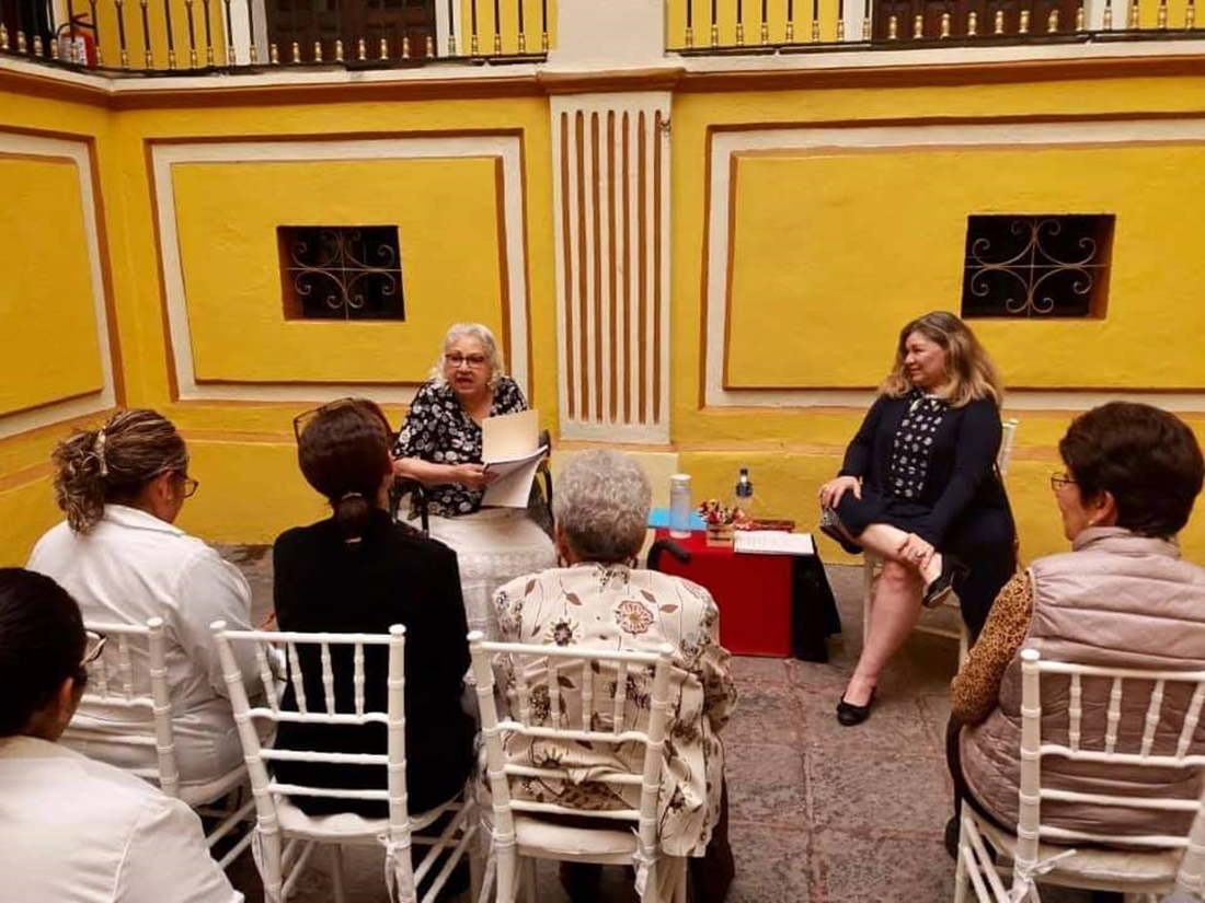 Interesante charla sobre las Mujeres Escritoras en México, con Maricruz Castro. 2021-10-21