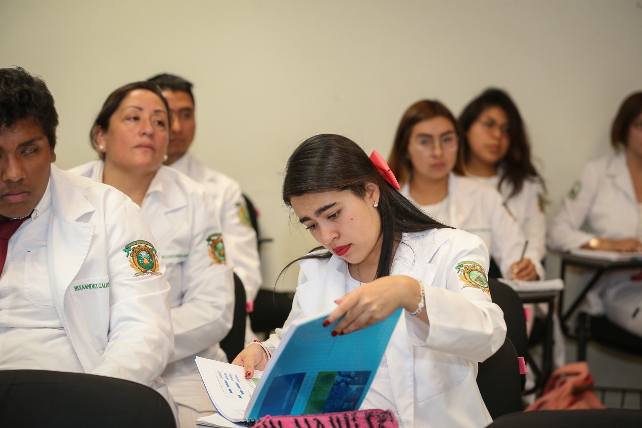 Unidad Académica Profesional (UAP) Chimalhuacán está integrada por 180 profesionales del área de la salud, prontos a egresar.