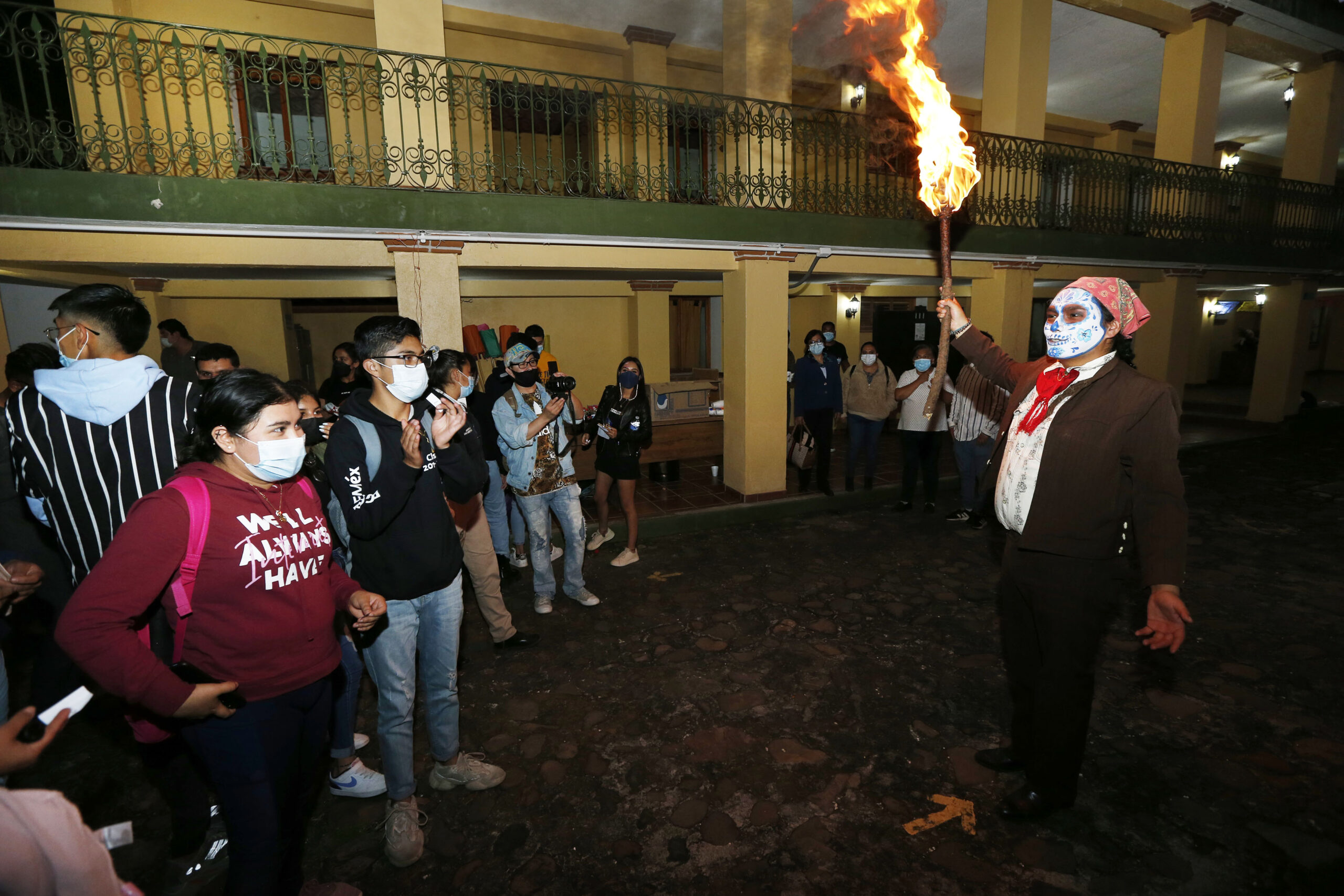 Actividades tradicionales de Días de Muertos en la Unidad Tenancingo de la UAEM