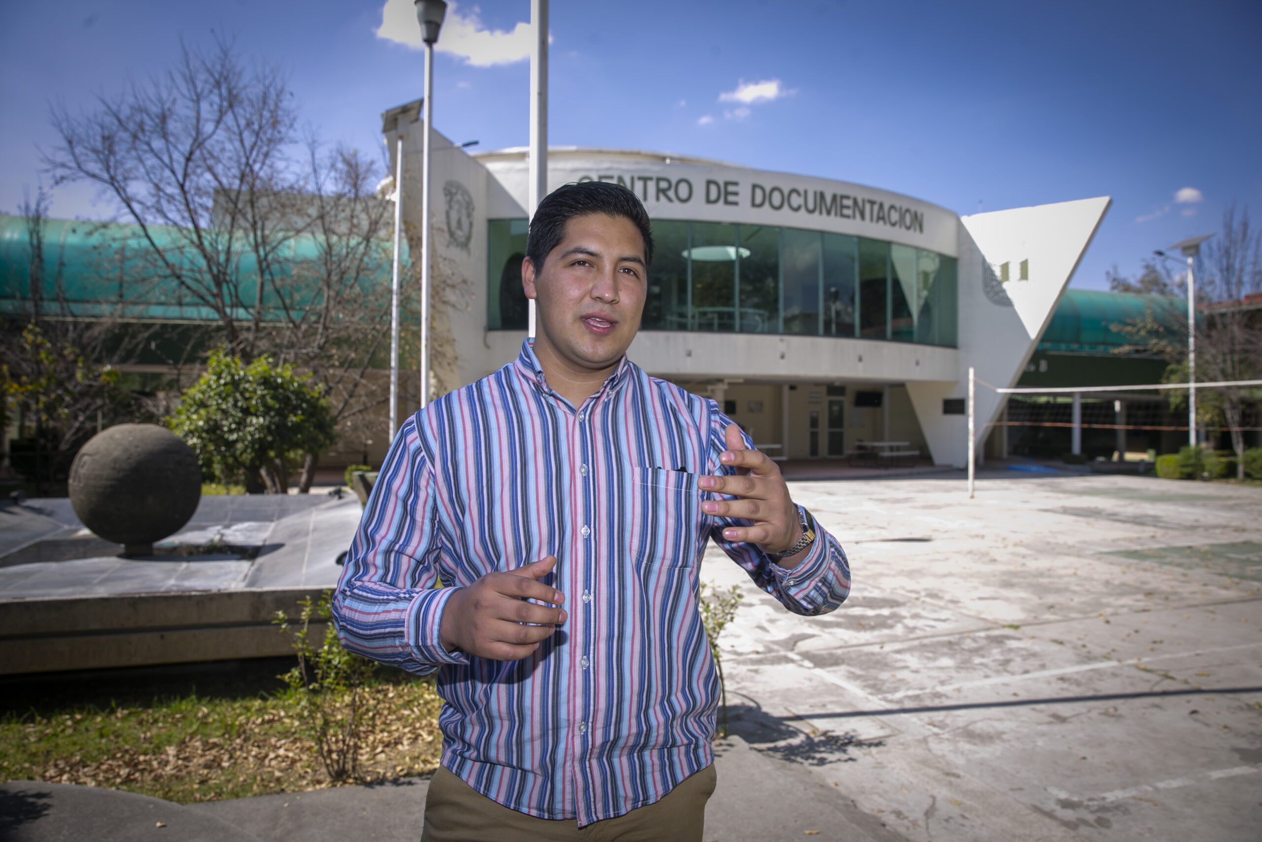 Alumnos de la UAEM fueron seleccionados como enlaces por el Banco de México.