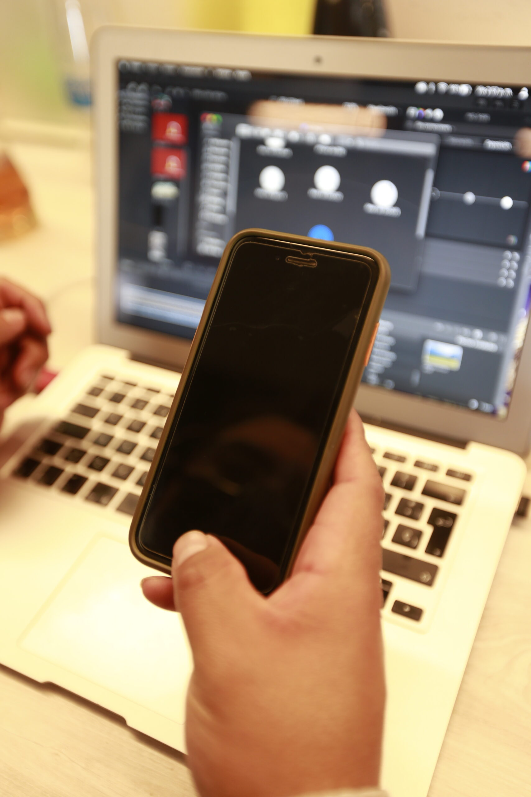 Experto de la UAEM advierte la necesidad de poner antivirus en los celulares, para evitar fraudes cibernéticos