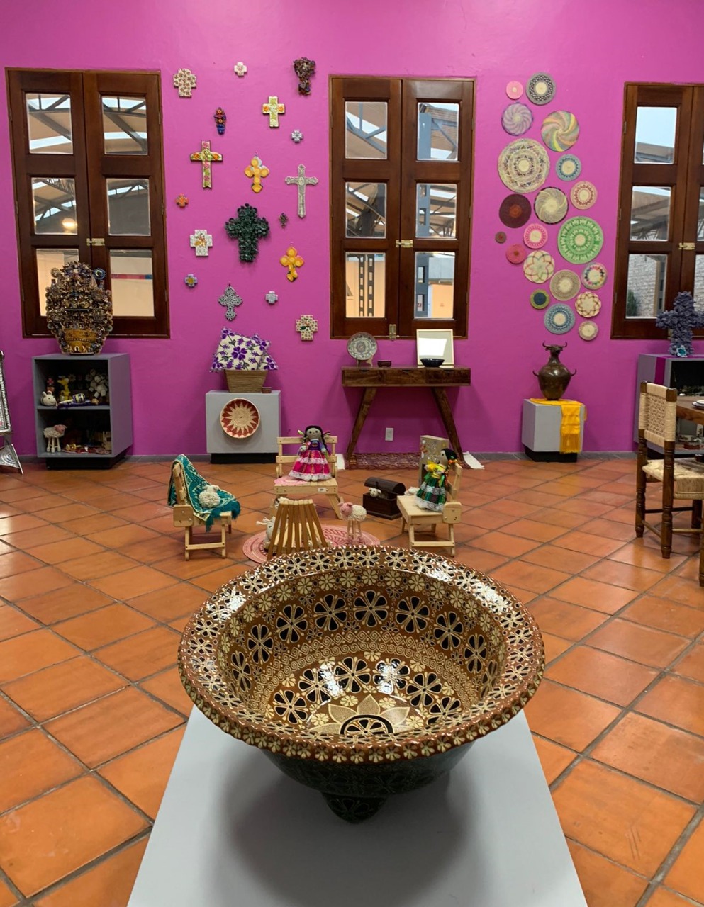 INAUGURA EL IIFAEM TIENDA DE ARTESANÍAS CASART EN CASA DEL CONSTITUYENTE