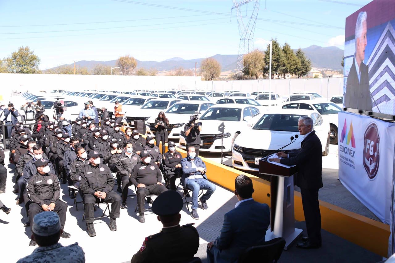 ENTREGA ALFREDO DEL MAZO PATRULLAS Y EQUIPAMIENTO PARA FORTALECER A LA FISCALÍA GENERAL DE JUSTICIA DEL ESTADO DE MÉXICO