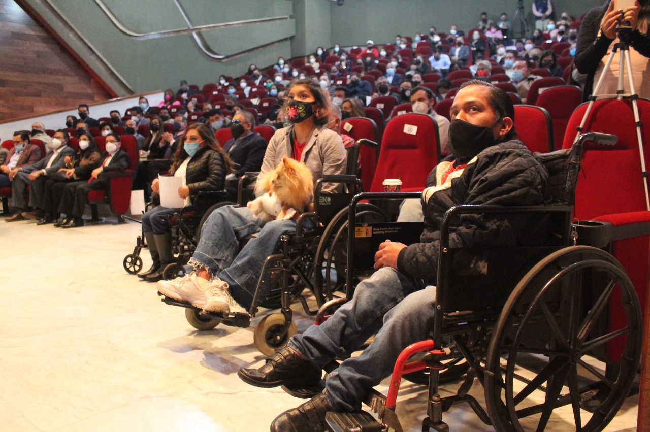 FIRMAN CONVENIO A FAVOR DE PERSONAS CON DISCAPACIDAD