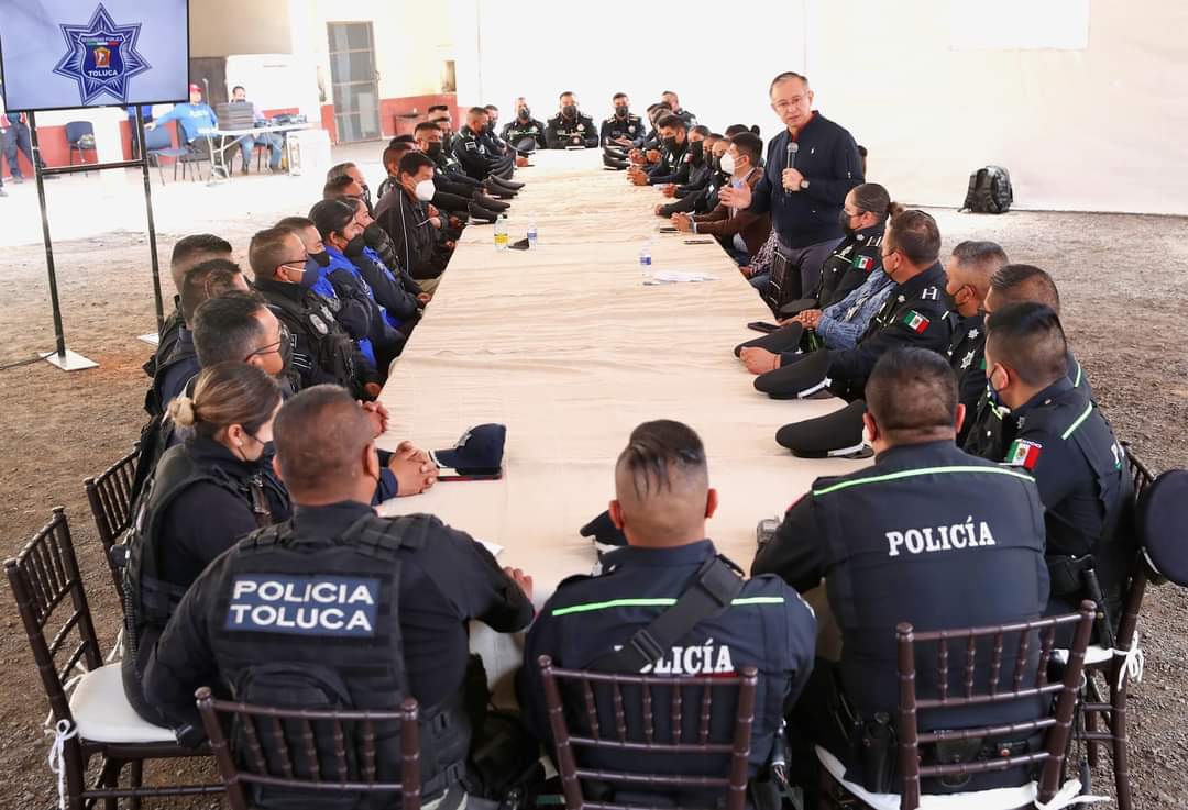 TOLUCA ESTÁ ORGULLOSA DE SUS POLICÍAS: RAYMUNDO MARTÍNEZ