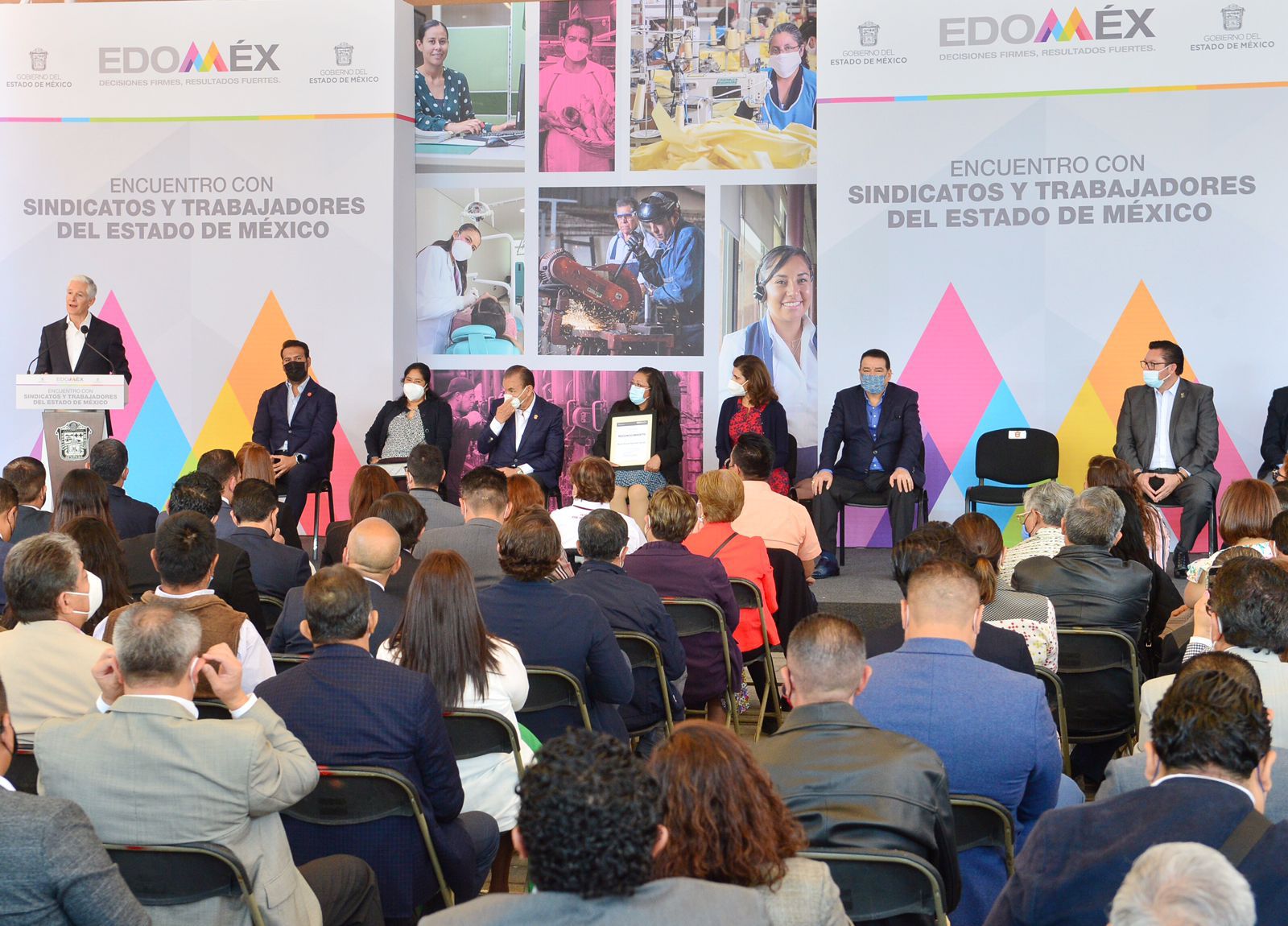 Sostuvo Alfredo del Mazo encuentro con dirigentes sindicales y empresariales, con motivo del Día INternacional del Trabajo