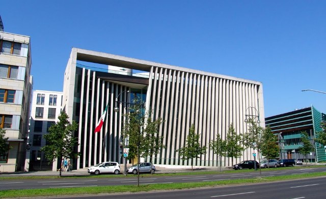 Alebrijes en Cuadratines / Embajadas, “premio” para gobernadores