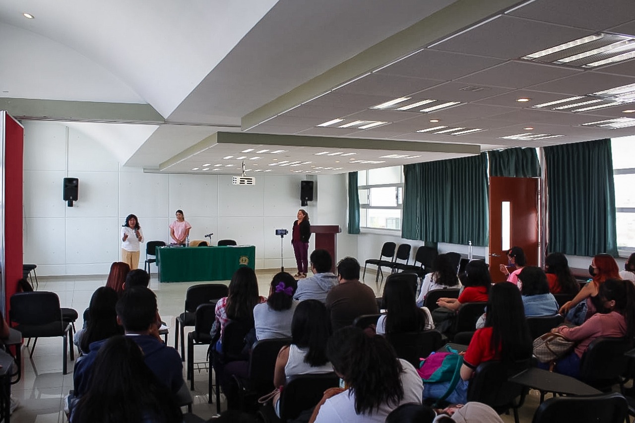 EDUCACIÓN BILINGÜE Y BICULTURAL, CLAVE PARA PRESERVAR LOS VALORES DE GRUPOS INDÍGENAS: LIDIA ESPINOZA