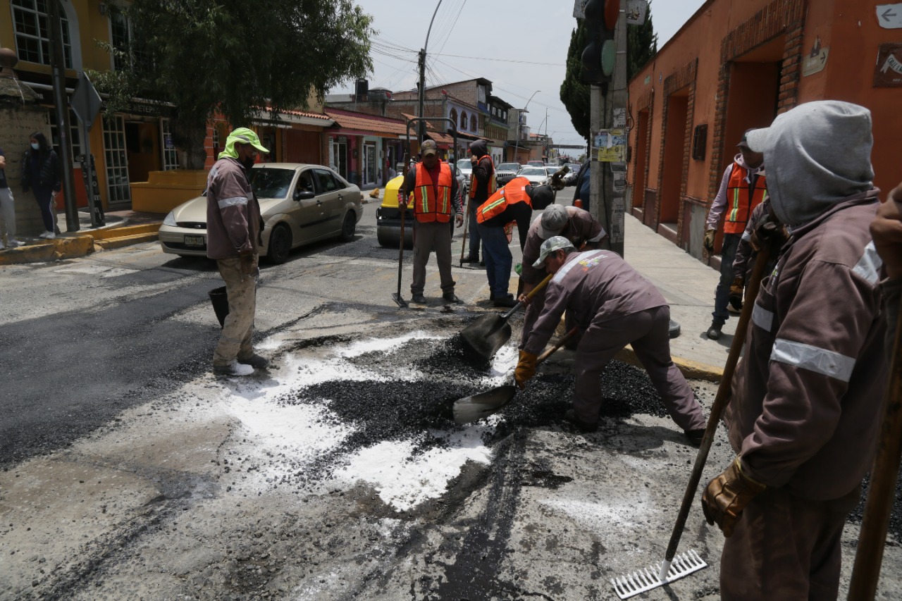 AVANZA PROGRAMA DE BACHEO EN METEPEC, MÁS DE 120 CALLES ATENDIDAS CON CASI 5 MIL TONELADAS DE MEZCLA ASFÁLTICA