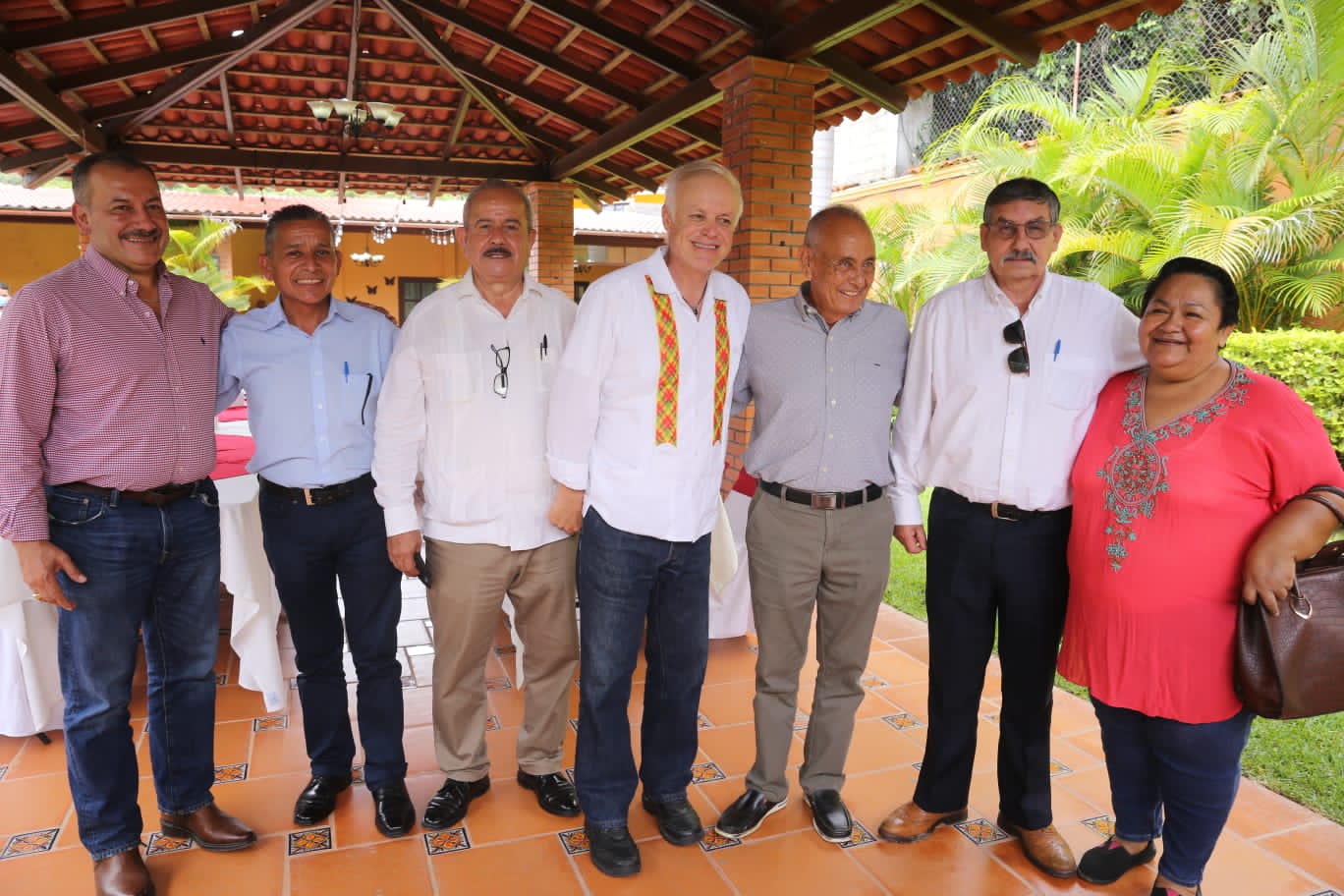 VAMOS POR RECUPERAR LA DIGNIDAD DEL PAÍS: ERIC SEVILLA