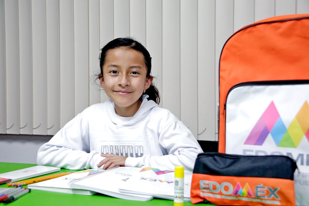 Útiles Escolares Gratuitos para más de tres millones de alumnos del Estado de México, anunció el Gobernador.