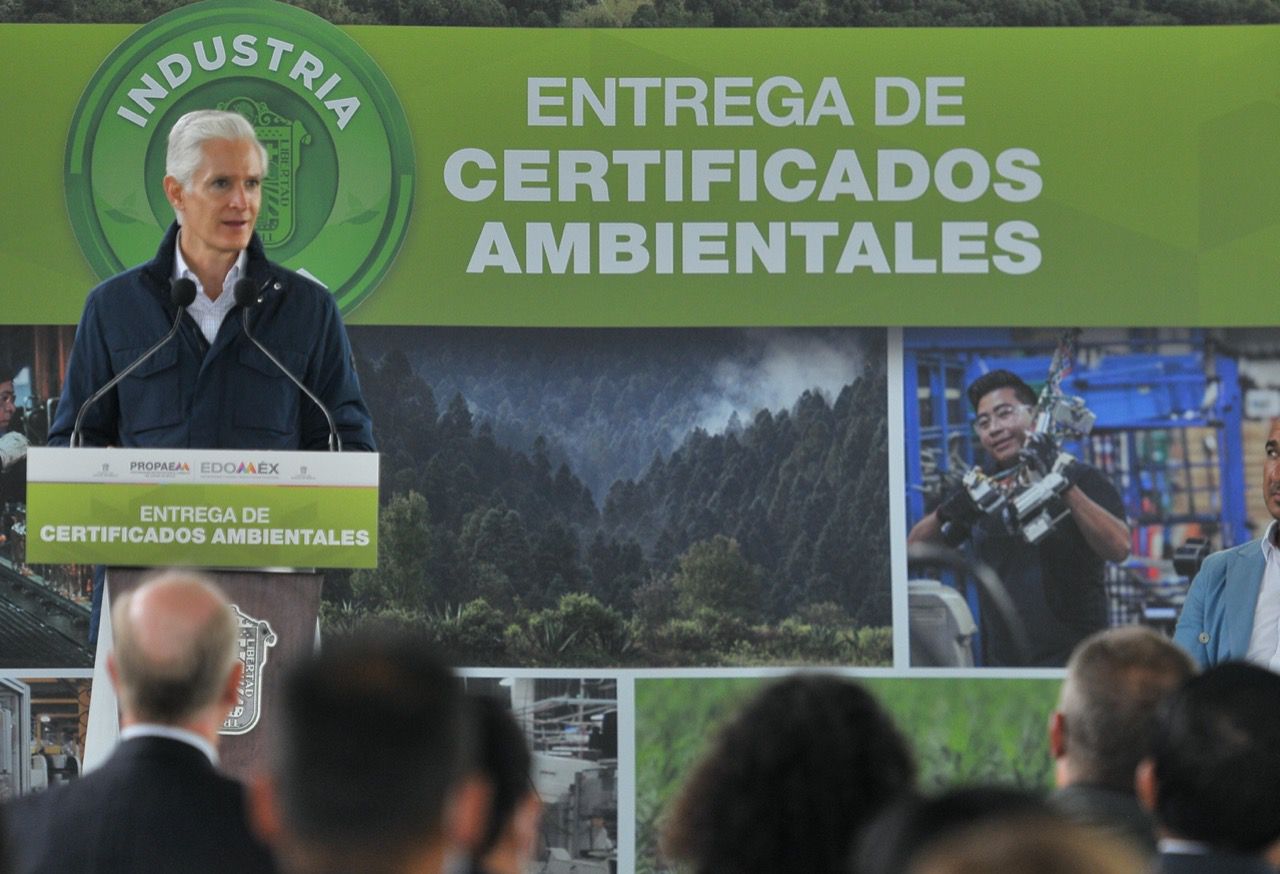 ENTREGA DEL MAZO 198 CERTIFICADOS AMBIENTALES A EMPRESAS QUE FOMENTAN EL CUIDADO AMBIENTAL