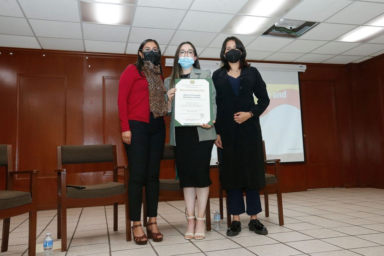 Conferencia sobre Sexualidad Responsable en la UAEMéx, conferencia “Sin Pelos en las Manos”, de Fernanda Martínez Vilchis