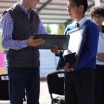 Los ganadores de la Olimpiada del Conocimiento recibieron su reconocimiento de manos del Gobernador.21SEP2022