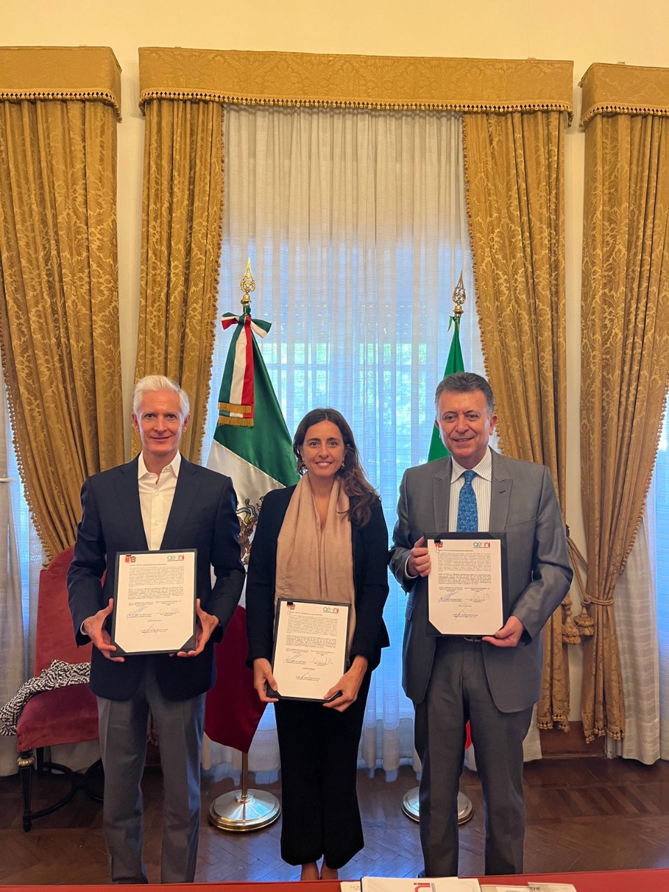 FIRMAN ALFREDO DEL MAZO Y LA ASOCIACIÓN ECONÓMICA DE MÉXICO EN ITALIA CONVENIO PARA FORTALECER RELACIONES COMERCIALES Y CULTURALES