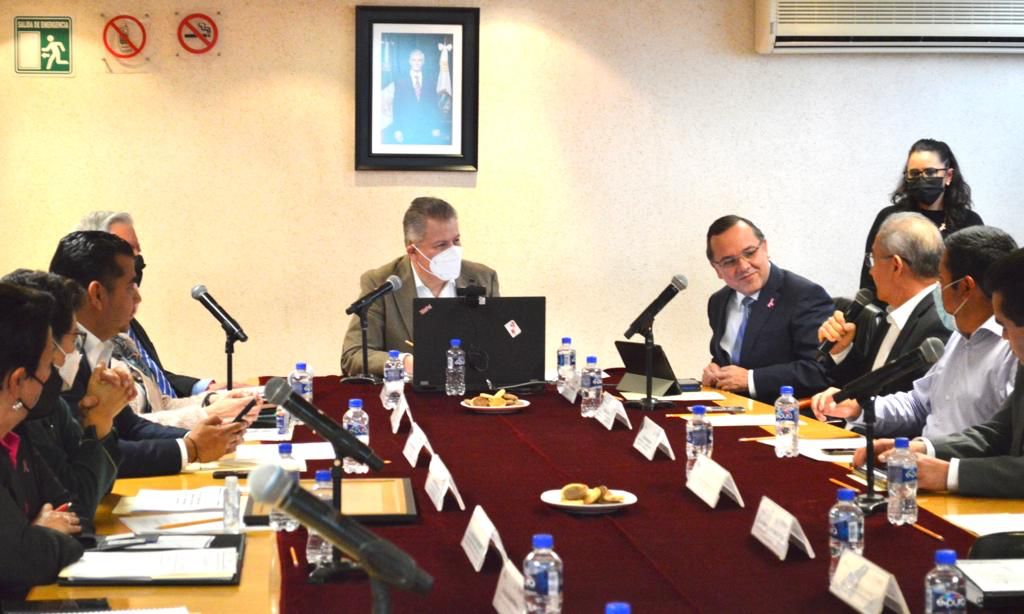 El Consejo Estatal de Salud acordó poner en funcionamiento el Programa Hospital Seguro en el Estado de México.