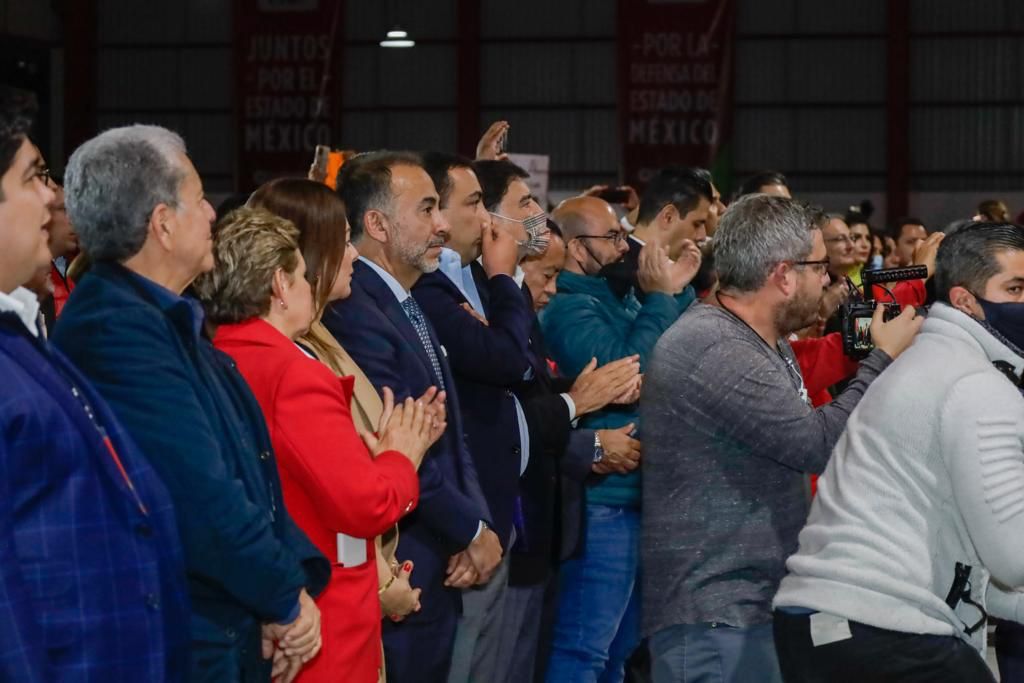 ASISTE FERNANDO FLORES FERNANDEZ COMO INVITADO AL CONSEJO POLÍTICO DEL PRI