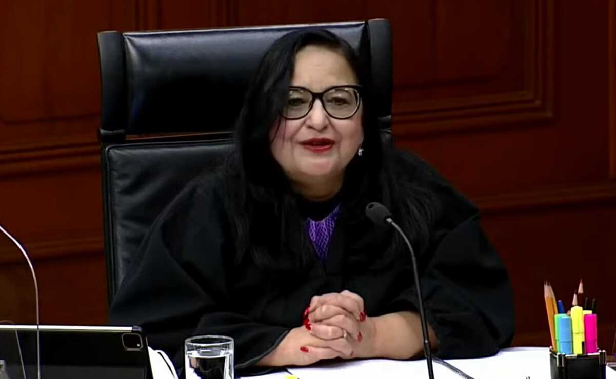 Maullidos Urbanos / Una mujer preside la SCJN