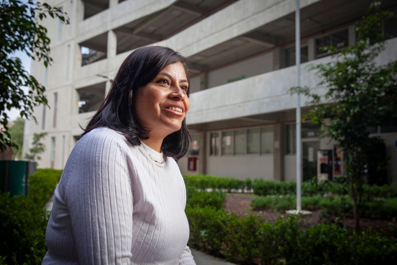 Ser docente en la UAEMéx es tenerla oportunidad de retribuir lo que de ella recibí, dice la académica María Teresa Ramírez Martínez..