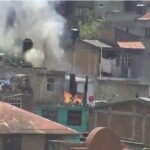 Al parecer había pólvora almacenada en este domicilio de Metepec, a donde llegó Protección Civil Municipal y Estatal.