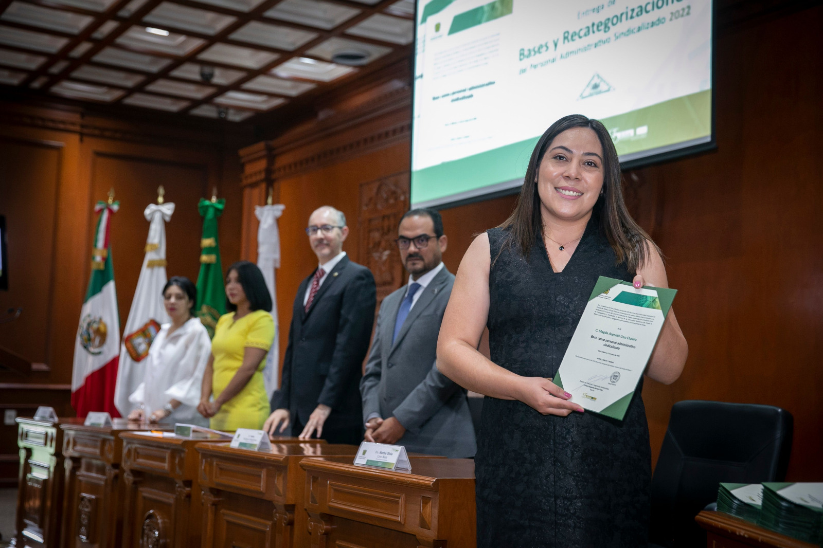 ? ?? Reconoce UAEMéx esfuerzo de personal administrativo