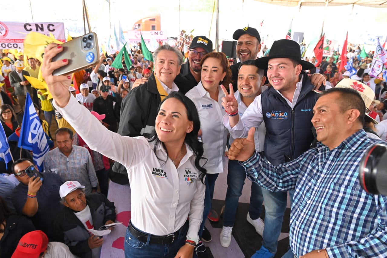 ARROPA TEXCOCO A ALEJANDRA DEL MORAL