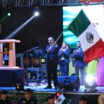 Gran entusiasmo ciudadano en la celebración de la ceremonia del Grito de Independencia en Metepec, México.