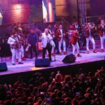 Presentaciones artísticas en la noche del 15 en la Plaza Juárez de Metepec.