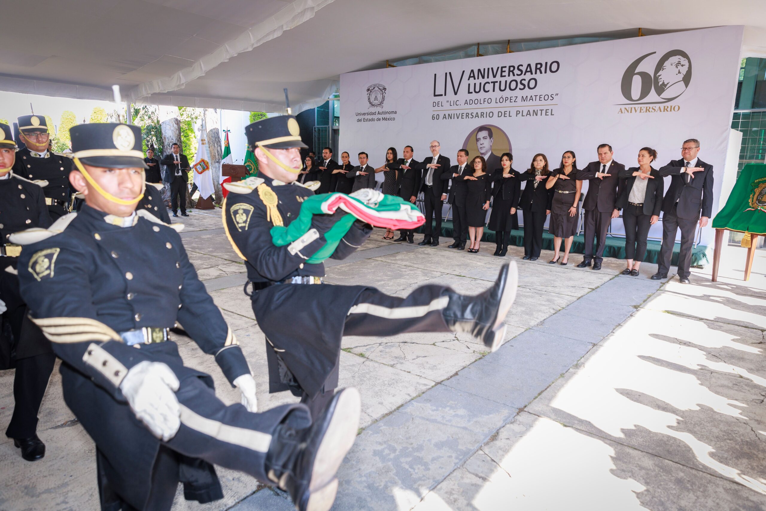 Se conmemoraron los 60 años de la Prepa 1 y el 54 aniversario luctuoso del presidente López Mateos.
