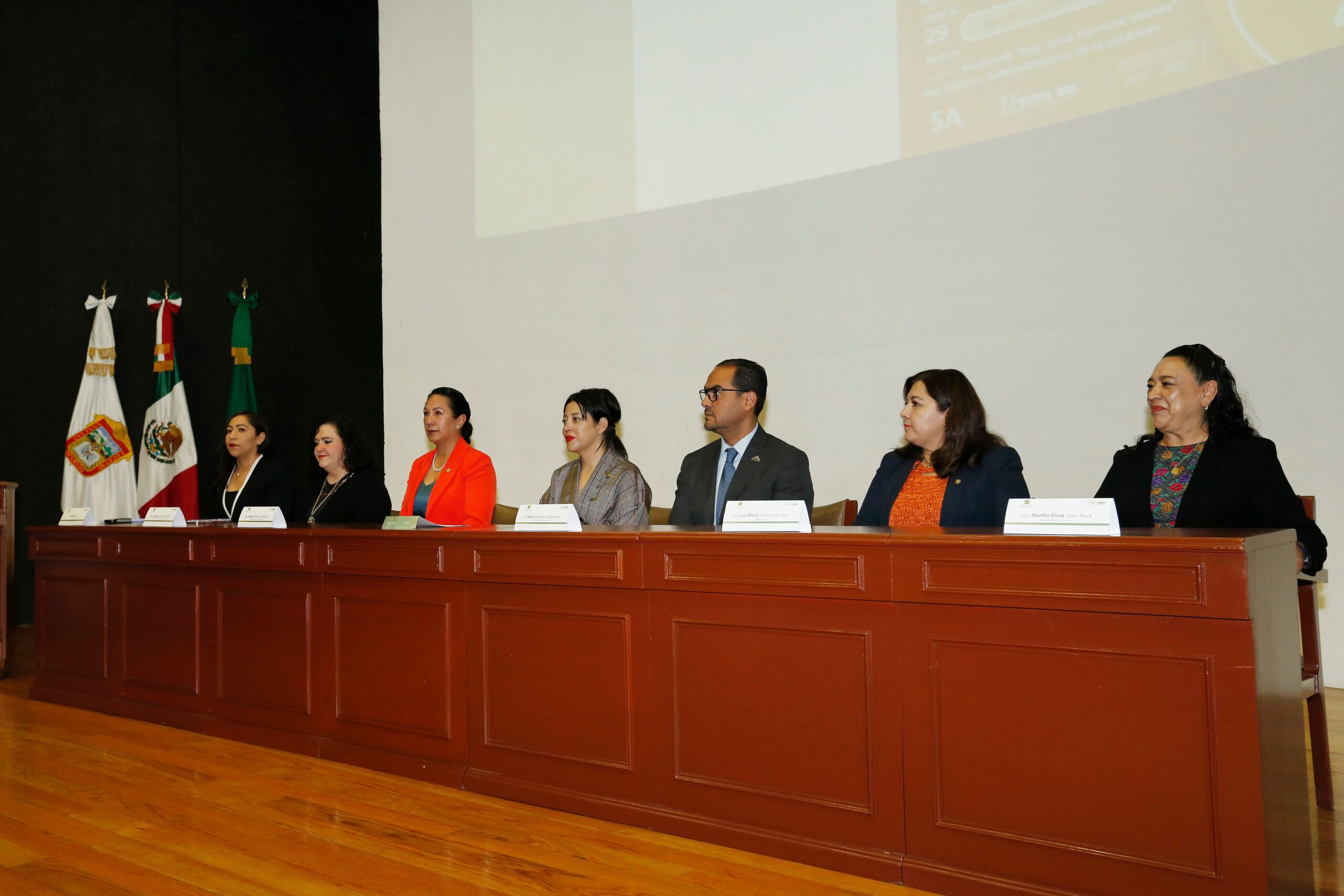 Fomenta UAEMéx igualdad laboral 